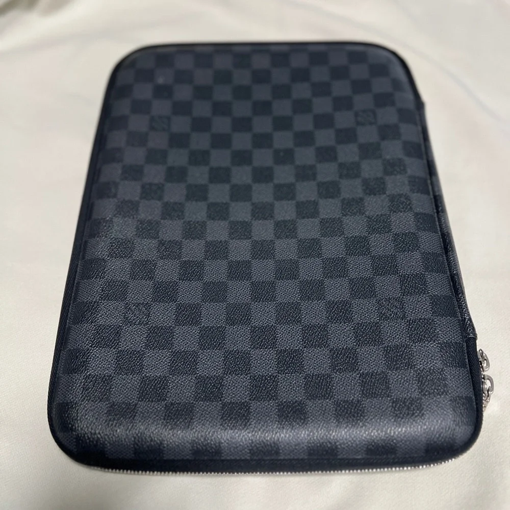 Louis Vuitton this item